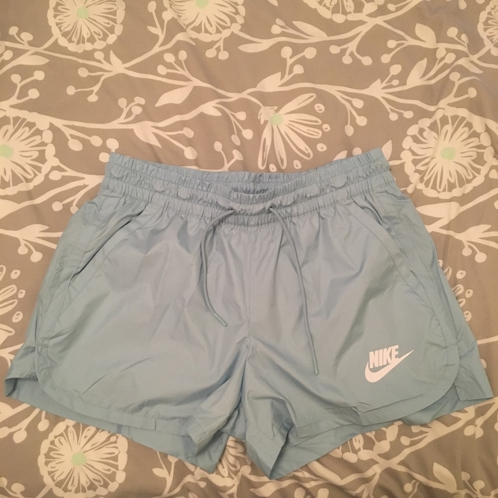 Nike Shorts Size Medium